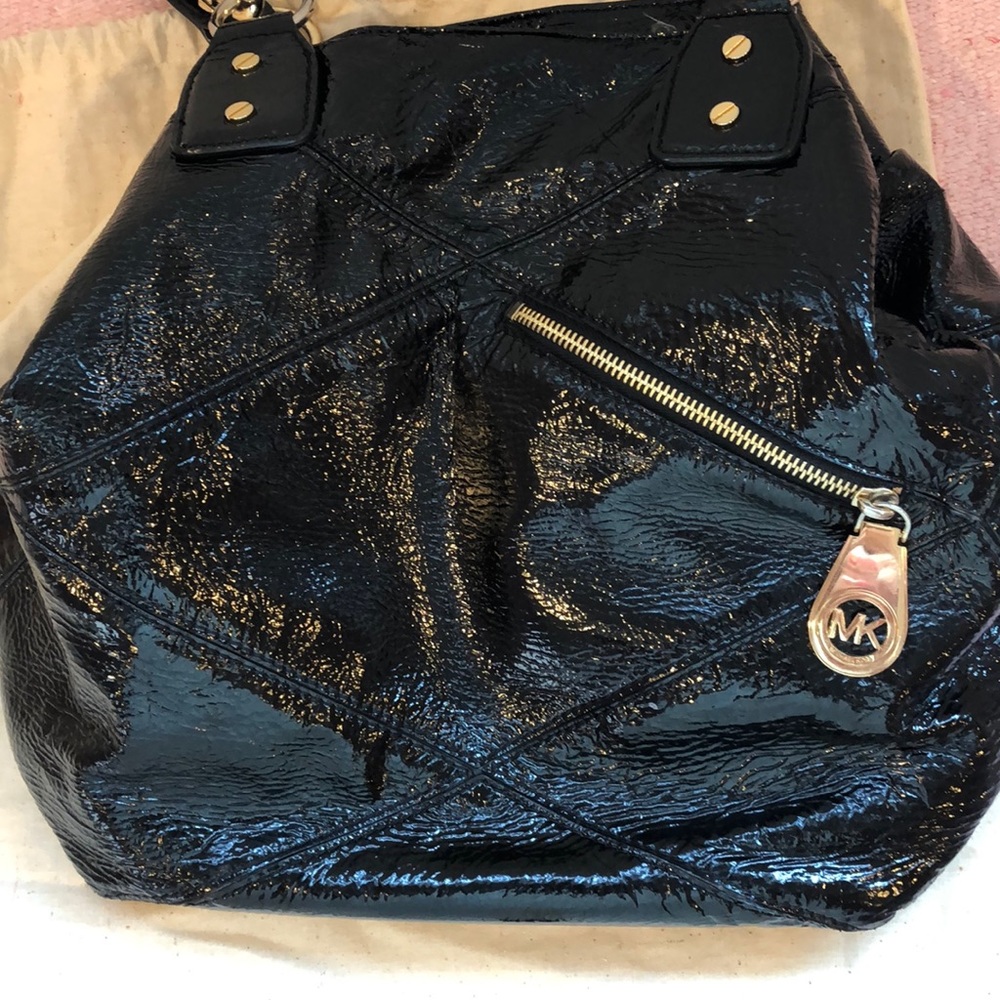 Black patent leather tote/large satchel - Picture 5 of 10